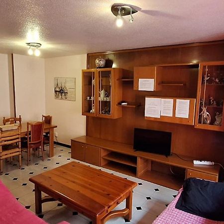 Apartamentos Casa May 1- Centro Benidorm-Solo Mayores De 30 Anos Y Familias Exterior foto