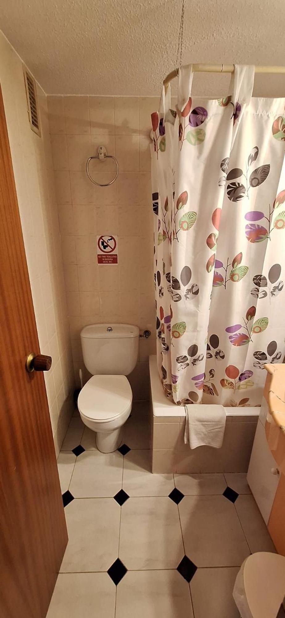 Apartamentos Casa May 1- Centro Benidorm-Solo Mayores De 30 Anos Y Familias Exterior foto