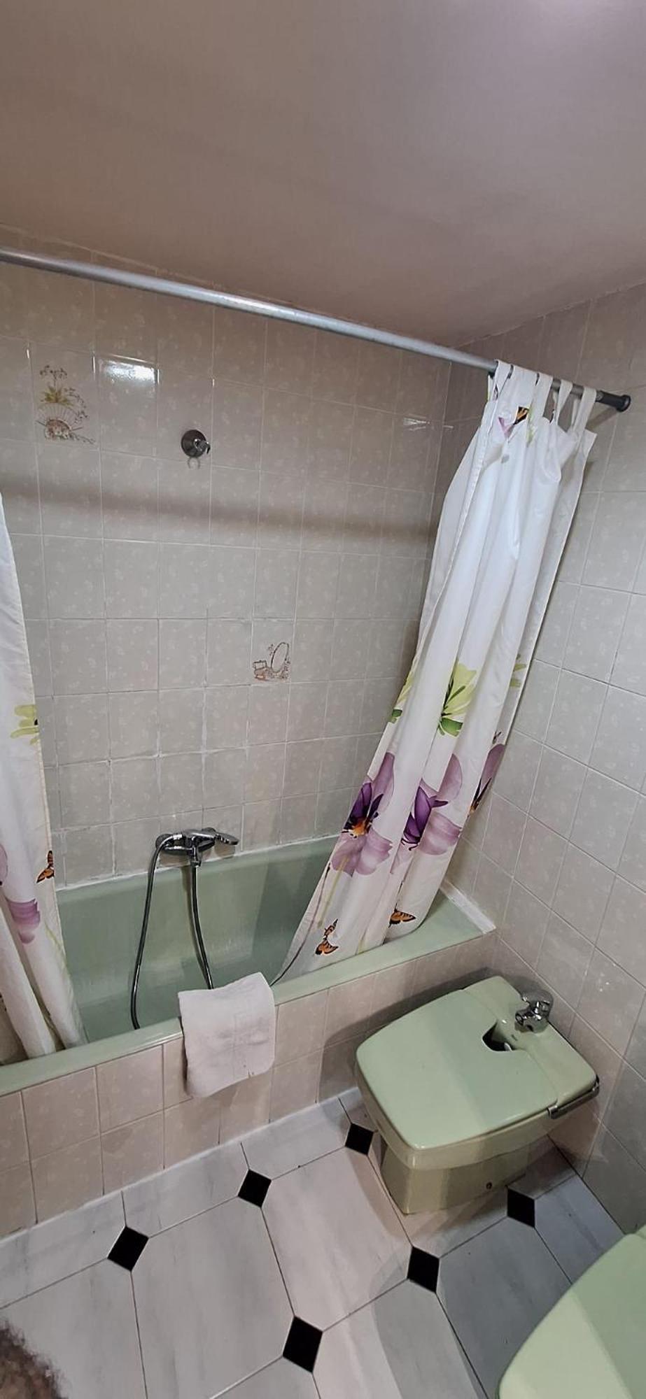 Apartamentos Casa May 1- Centro Benidorm-Solo Mayores De 30 Anos Y Familias Exterior foto